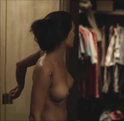 Nadine Nicole (Clarissa Mao in The Expanse) - Casual (2017)