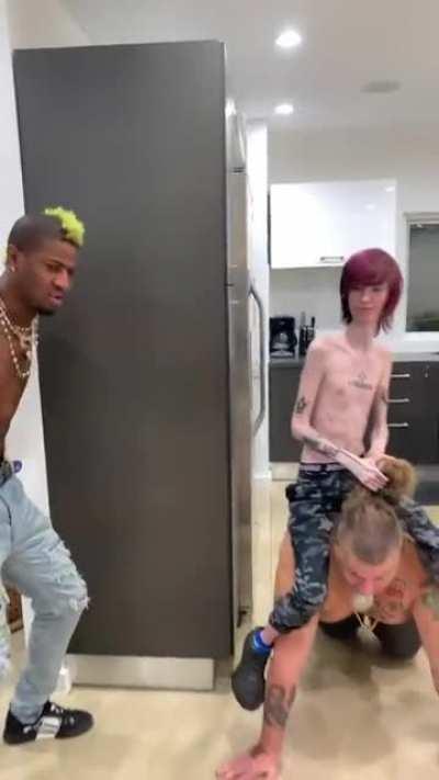 Just daddy long neck and his bois doing cool stuff.