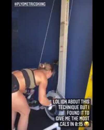 Alison scudds 😛😛😛