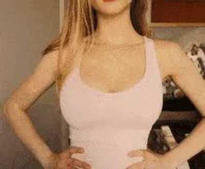 Another old gif I found of her showing off her body