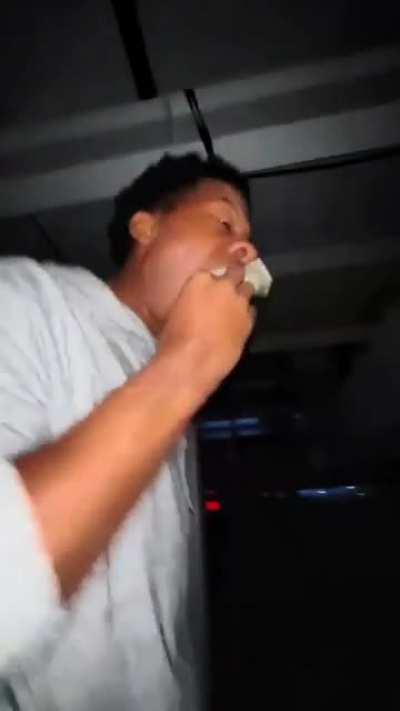 finessed by a barack buck🙄🙄🙄 wait is that ishowsped😳😳😳