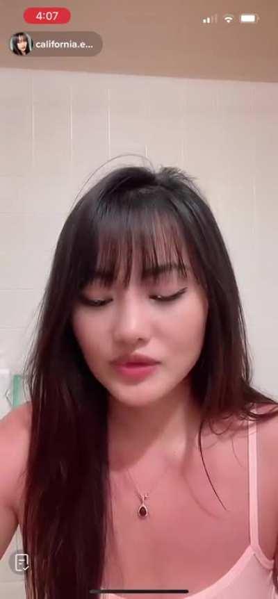 Eat phallic food banana 🍌