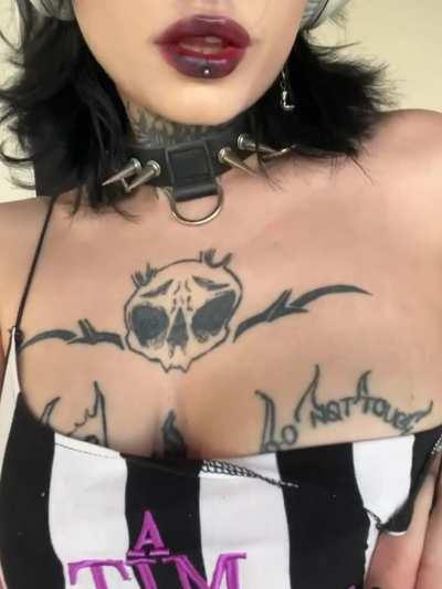 sent nudes to my neighbor and he didn’t respond