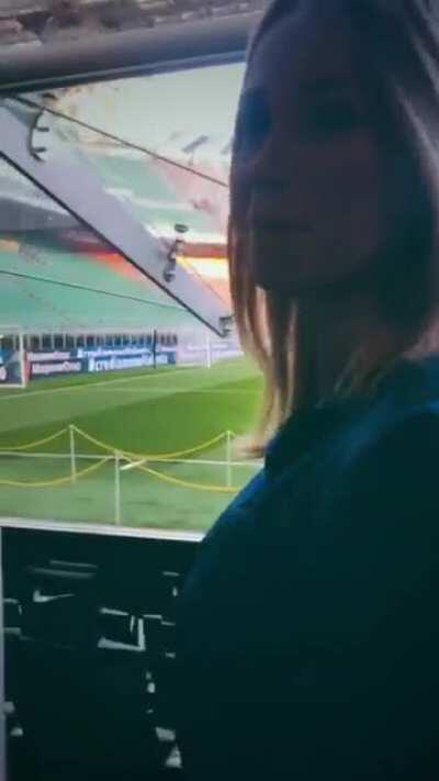 Love how her titties were bouncing so hard when she’s walking. Damn I love when she wears that kind of clothes