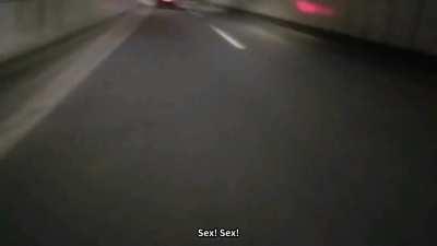 The Tarnished going for his gentle, final embrace!