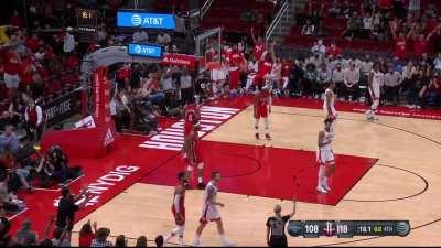[Highlight] Garrison Matthews with another clutch dagger to seal the Rockets 6th W in a row