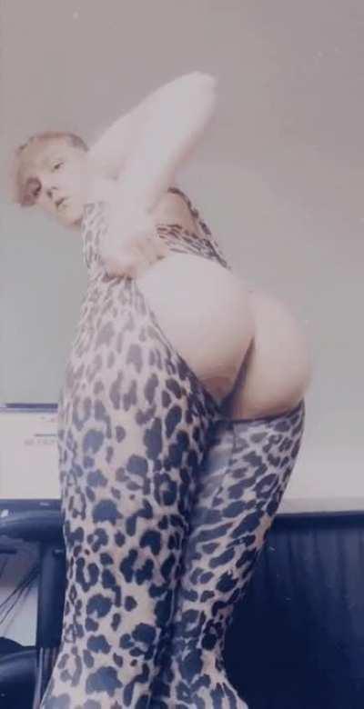 Come home to your bitchboi doing this wyd?