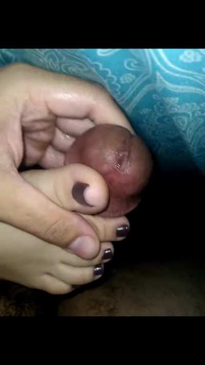 My friend let me borrow her toes 