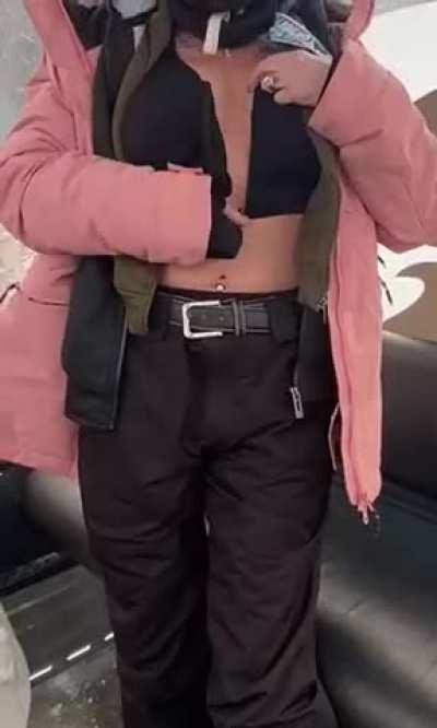 This is my first post here, my boobbounce for you <3