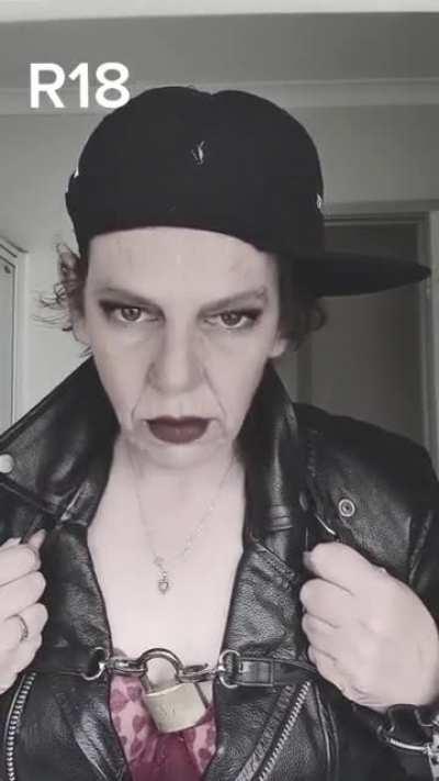 Help is that saliva?