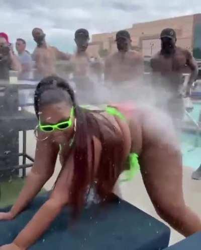 I know she Love the attention😌