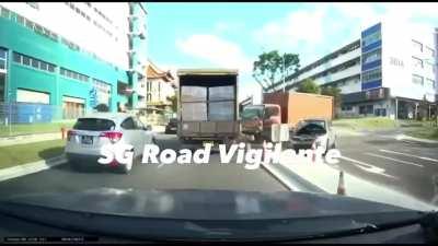 Car causes chain collision and gets severely wrecked