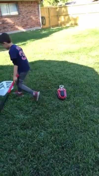 kid FUCkINg SHooTS HIMSeLf iN THe hEAD