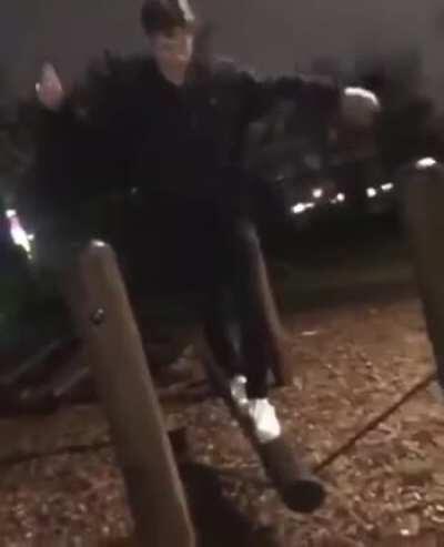 Ladies and gentlemen, the most creative way to ever bang your head