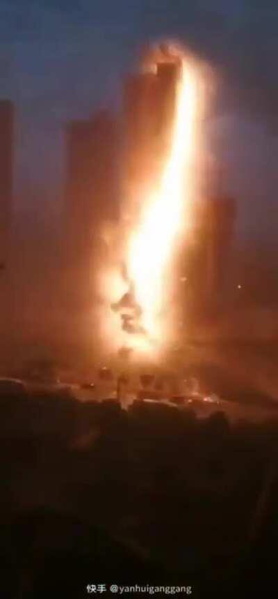 Building in Shenyang, China, got hit by lightening