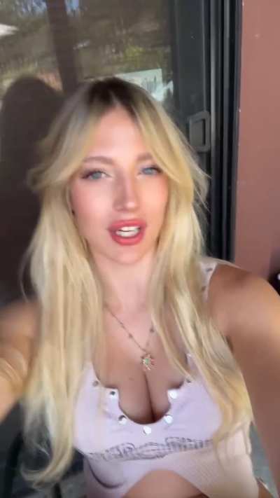 Picture this: a sexy, late-night poker game with me as your host ♠️