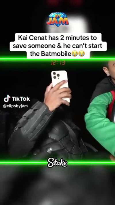 Kai Cenat couldn't get the bat mobile to start wow that's crazy