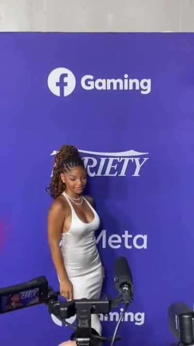 Good God she's Gorgeous