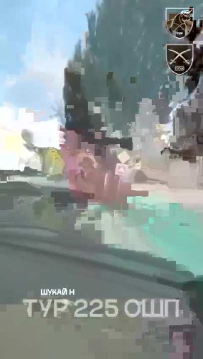 Ukrainian scouts of the TUR unit of the 225th Assault Regiment, while carrying out a combat mission, eliminated a Russian drone that was waiting in ambush near one of the streets in Pokrovsk. Published 20.09.2025