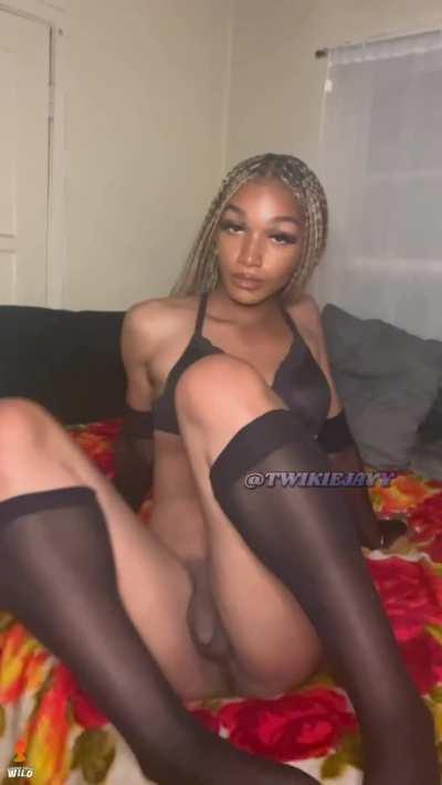 would you date a girl with a dick? ☺️