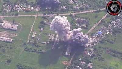 Ru pov:  Description: Russian FABs bomb positions of the Ukrainian Armed Forces in Petropavlivka.  