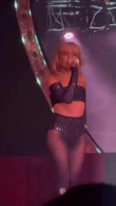 Sexy Highlights from last nights concert.