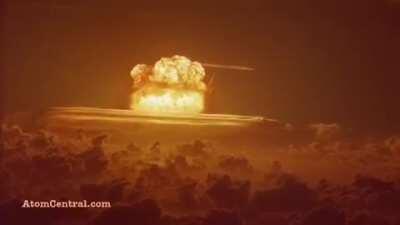 Shitpost status but instead it’s posted in... Reddit?