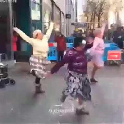 Senthil's 'awwa awwa'