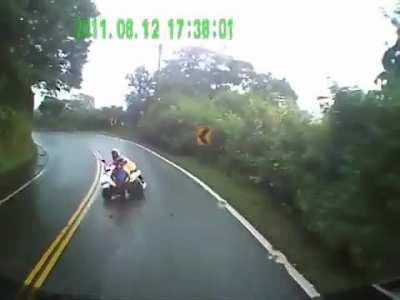 If you can't steer a motorcycle, don't drive one (1:01)