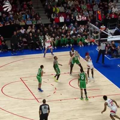 [Highlight] Precious fakes out Grant Williams for the one handed SLAM