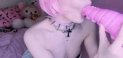 Deepthroating this toy every day until i can take it all Day 1 (f)