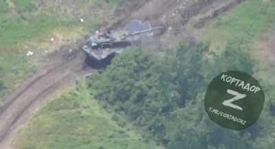 RU pov: More footage from the 2 abandoned Leopard 2A6 tanks shows one smoking after it was hit by a Lancet drone. 