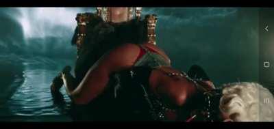 Rihanna twerking in water