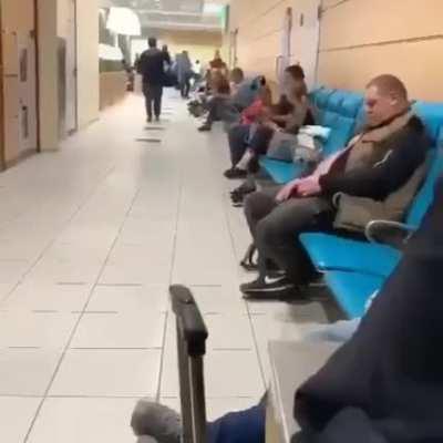 Guy leaves his pressure in public building off