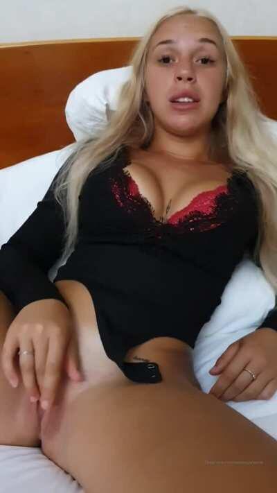 WAIT FOR IT... LOL. GOSH THIS BRIT CHICK IS CRAZY 20 GB (INCLUDES HARDCORE SEX TAPES ANAL ETC)