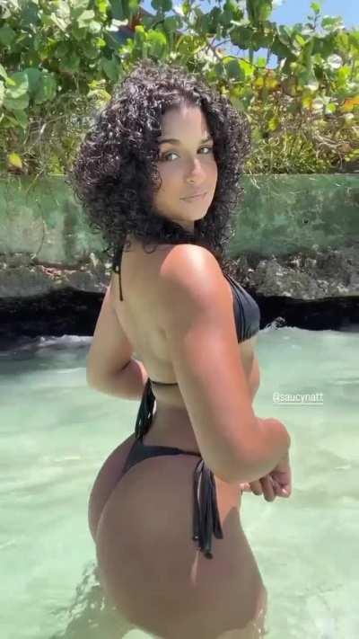 Natalie (@SaucyNatt)