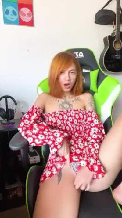 You know how to make my legs shake