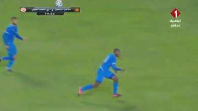 Soccer goalie Kungfu kicks his opponent right on the neck.