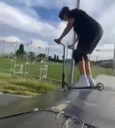 *nota de piano en plan miedo*