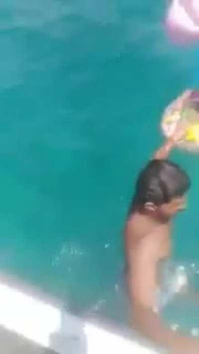 WCGW leaving a baby unsupervised in ocean