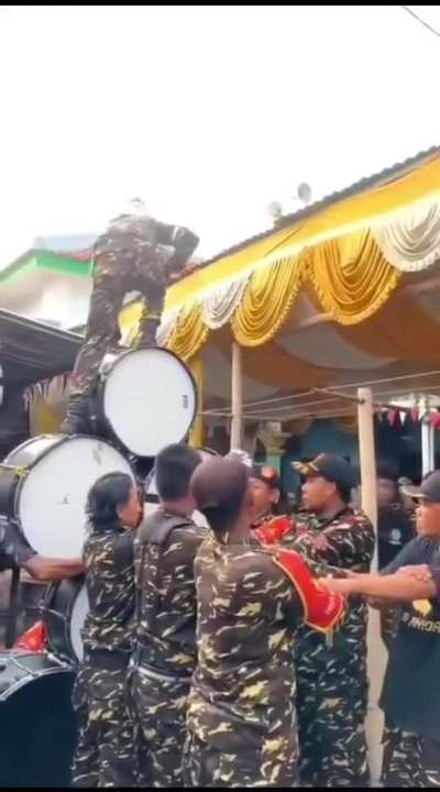 Aint No foreign countries dare to invade King Indonesia, with King Indonesia civil armies's Top Elite skills