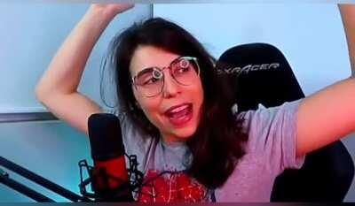 Aprendendo algumas letras com Jessica Ballut (o alfabeto não ta completo e as letras que tem nem estão em ordem mas o que foi feito, eu fiz com carinho)