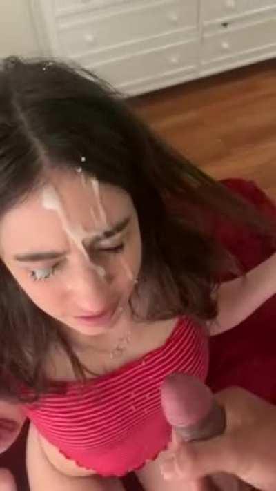 Cute Teen Girl Gets a HUGE Facial Cumshot