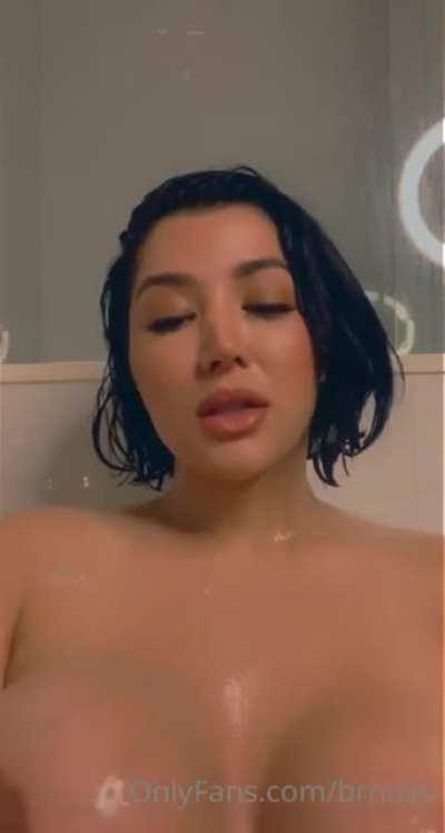 💦