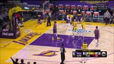 [Highlight] LeBron dances on Crowder as Drummond imitates from the sideline