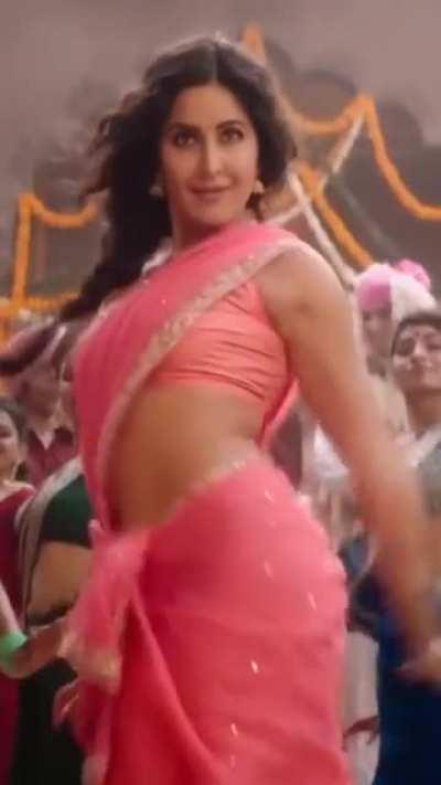 Katrina Ass and hip shakes so damn perfect!!