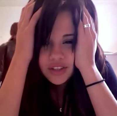 The moment she realized the batteries in her vibrator were dead..