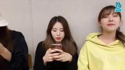 Teasing the Maknae - Audio Gif