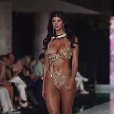 𝙇𝙪𝙘𝙘𝙞𝙖𝙣𝙖 𝘽𝙚𝙮𝙣𝙤𝙣 would be top 3 if she continued doing fashion show!