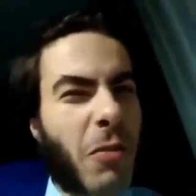 Alguma gostosa para ajudar esse homem?